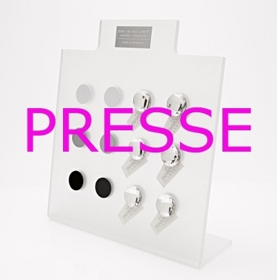 The Dress up - Presse